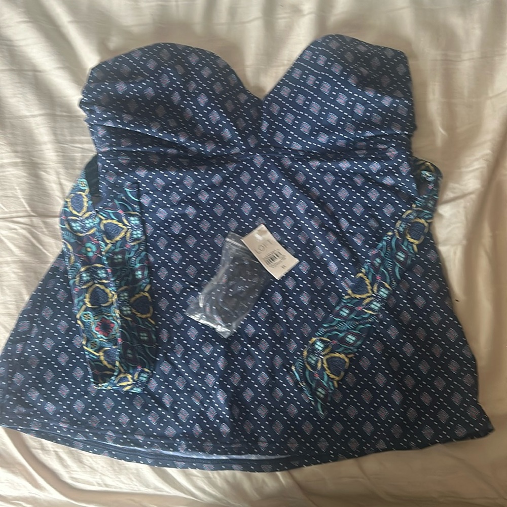 Loft brand beach tankini top. Bandeau style (straps too!) size M